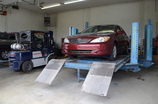 Auto Body Shop «M & M Body Shop», reviews and photos, 250 W Main St, Brownsburg, IN 46112, USA