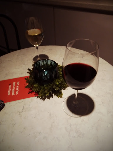 Bar «Wine on High Bar & Retail», reviews and photos, 789 N High St, Columbus, OH 43215, USA