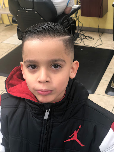 Barber Shop «Martinez Barber Shop», reviews and photos, 32 N Broad St, West Hazleton, PA 18202, USA