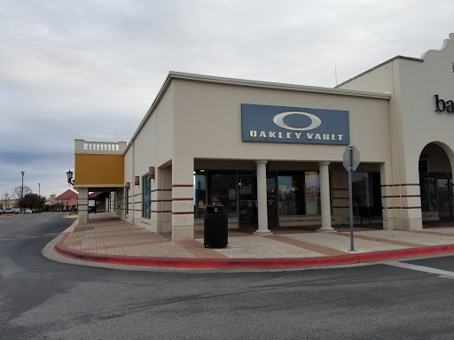 Sunglasses Store «Oakley Vault», reviews and photos, 3939 S Interstate Hwy 35 #191, San Marcos, TX 78666, USA