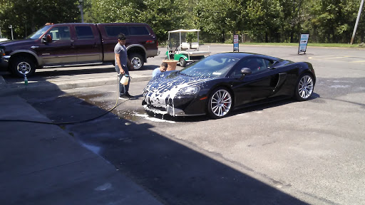 Car Wash «Hampton Auto Wash», reviews and photos, 296 W Montauk Hwy, Hampton Bays, NY 11946, USA