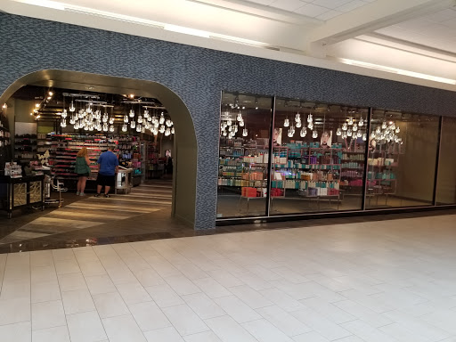 Shopping Mall «The Mall at Rockingham Park», reviews and photos, 99 Rockingham Park Blvd, Salem, NH 03079, USA