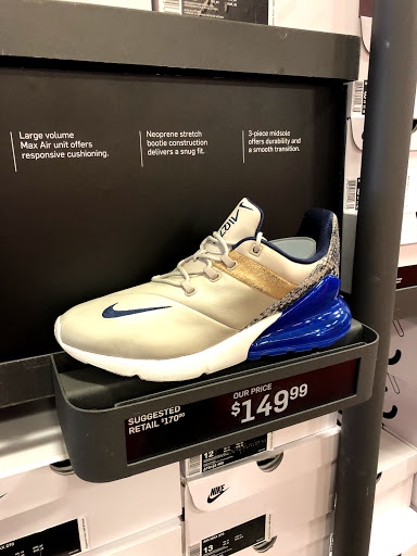 Clothing Store «Nike Factory Store», reviews and photos, 661 S Fork Ave SW Suite H, North Bend, WA 98045, USA