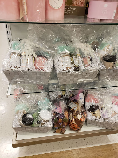 Shopping Mall «Fresh Pond Mall», reviews and photos, 545 Concord Ave #21, Cambridge, MA 02138, USA