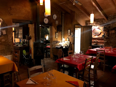 Restaurant Mas Les Feixes - Carretera d,Olot, Km 9,5, 17860 Sant Joan de les Abadesses, Girona, Spain