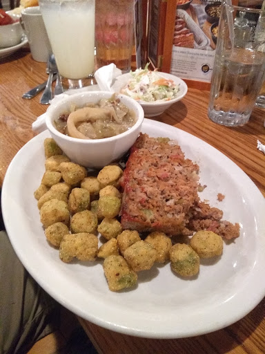 American Restaurant «Cracker Barrel Old Country Store», reviews and photos, 16 Nashua Rd, Londonderry, NH 03053, USA