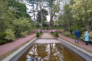 Winfield Robbins Memorial Garden