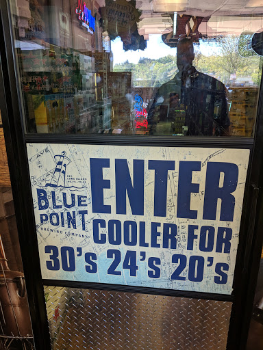 Liquor Store «Liquor World», reviews and photos, 136 Berlin Rd, Cromwell, CT 06416, USA