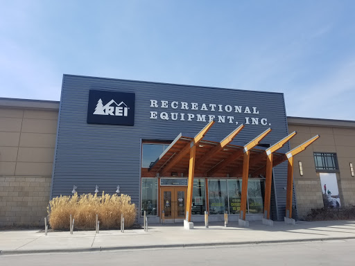 Camping Store «REI», reviews and photos, 6281 W 135th St, Overland Park, KS 66223, USA