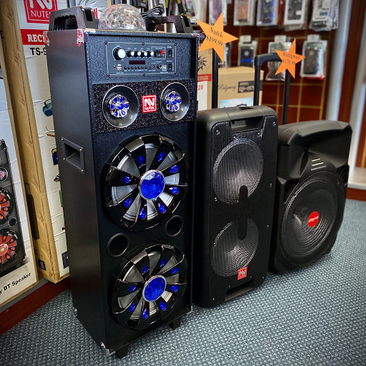 Cell Phone Store «Wireless Toyz 523», reviews and photos, 5891 W Craig Rd, Las Vegas, NV 89130, USA