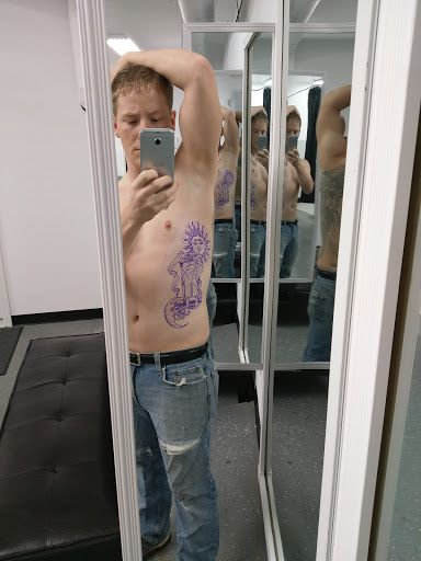 Tattoo Shop «Mystic Addiction Tattoos», reviews and photos, 818 N Kansas Ave, Topeka, KS 66608, USA