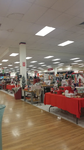 Department Store «T.J. Maxx», reviews and photos, 865 Bridgeport Ave, Shelton, CT 06484, USA