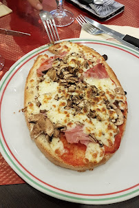 Pizza du Pizzeria Favina à Tournan-en-Brie - n°9