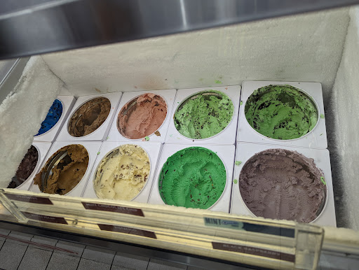 Ice Cream Shop «Carvel», reviews and photos, 305 Valley Rd, Wayne, NJ 07470, USA