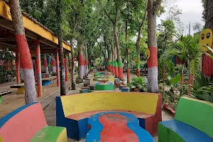 Taman Singa Apor image