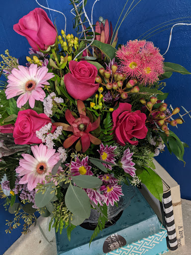 Florist «Seatac Buds & Blooms», reviews and photos, 16445 International Blvd, SeaTac, WA 98188, USA