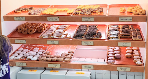 Donut Shop «The Looney Baker», reviews and photos, 13931 Farmington Rd, Livonia, MI 48154, USA