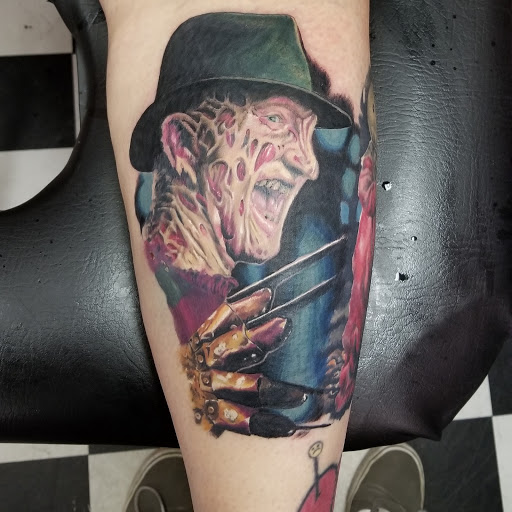 Tattoo Shop «VIsual Bodhi Tattoo», reviews and photos, 605 N Riverside Dr, Clarksville, TN 37040, USA