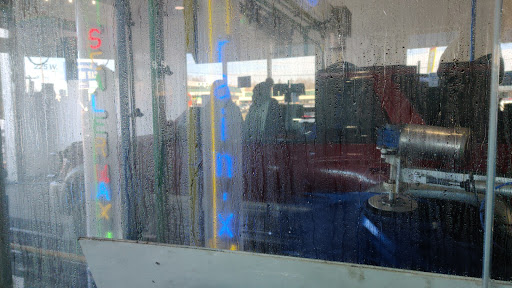 Car Wash «Rainbow Car Wash», reviews and photos, 225 W Old Country Rd, Hicksville, NY 11801, USA