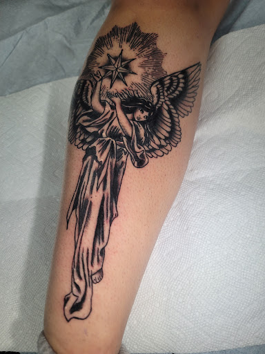 Tattoo Shop «Flaming Heart Tattoo», reviews and photos, 624 N Closner Blvd, Edinburg, TX 78541, USA