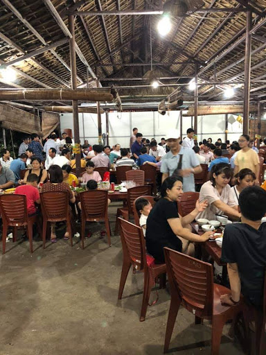 Nhà Hàng Nhà Thờ Đổ Nam Định