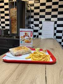 Aliment-réconfort du Restauration rapide Kebab Corner à Échirolles - n°9