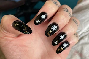 Fashion Nails image