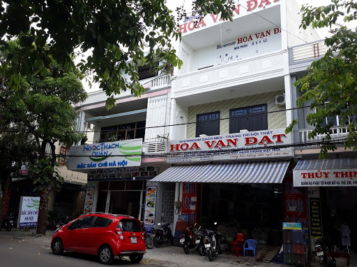 Showroom Gạch Men Hoa Vạn Đạt