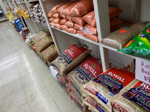 Grocery Store «Parisa International Supermarket», reviews and photos, 2626 Richmond Rd, Lexington, KY 40509, USA