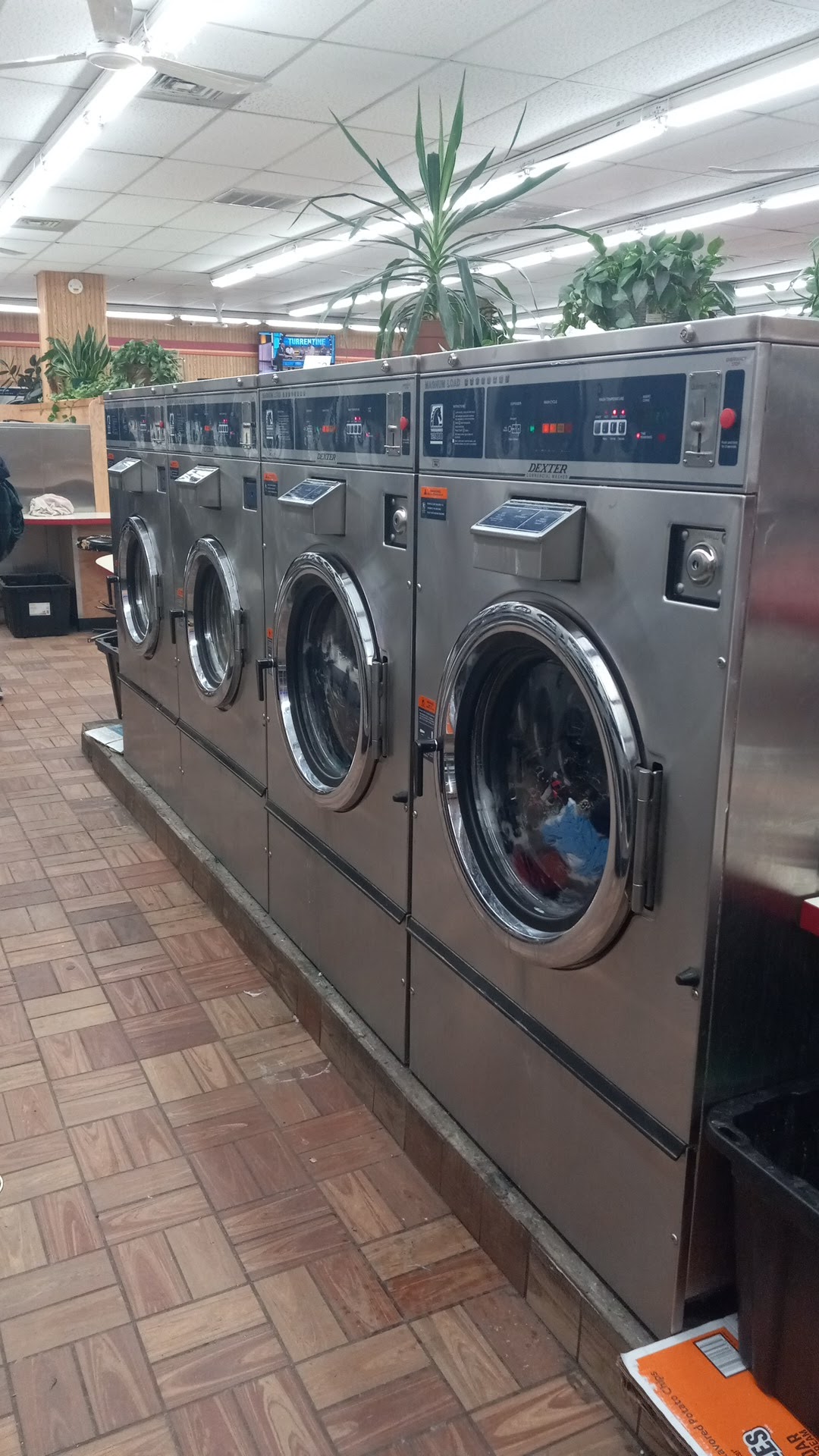 Super Fabricare Laundromat