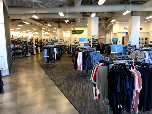 Department Store «Nordstrom Rack Skyview Center», reviews and photos, 4024 College Point Blvd, Flushing, NY 11354, USA