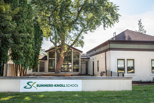 Summers-Knoll School