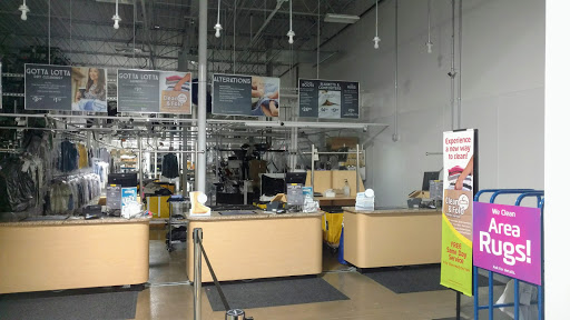 Dry Cleaner «CD One Price Cleaners», reviews and photos, 38 E Golf Rd a, Schaumburg, IL 60193, USA