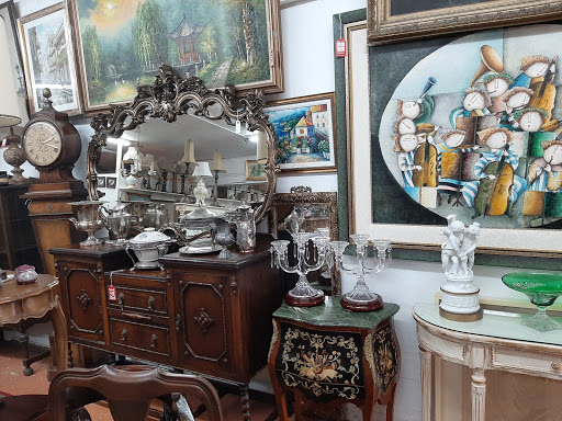 Thrift Store «Waldans Antiques Buy & Sell», reviews and photos, 4209 SW 75th Ave, Miami, FL 33155, USA