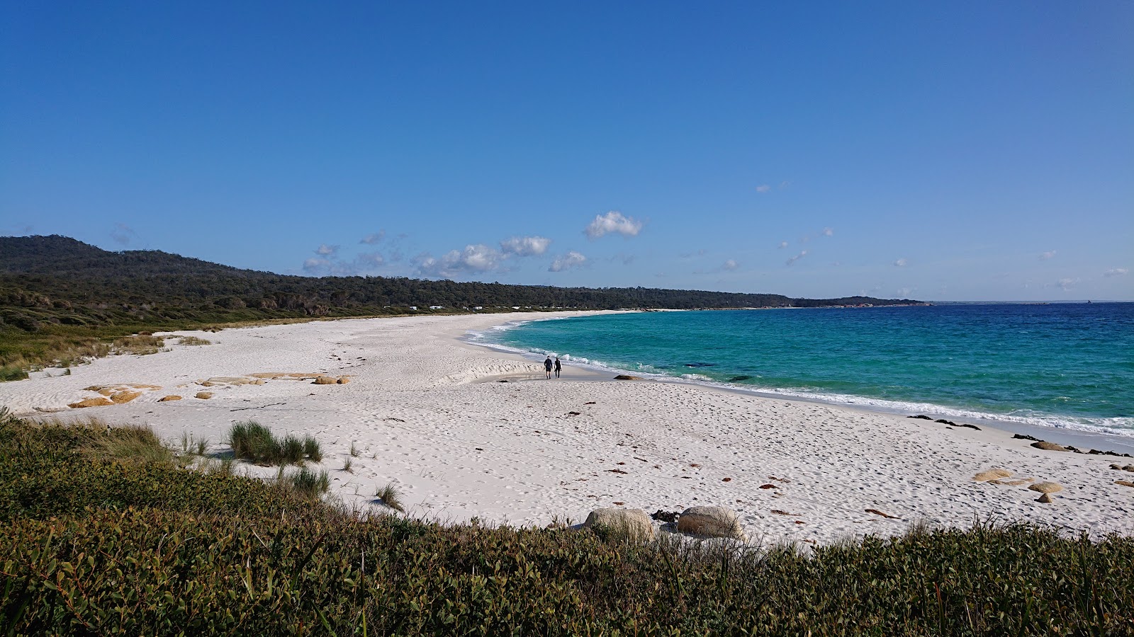 Foto di Jeanneret Beach con molto pulita livello di pulizia