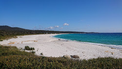 Foto di Jeanneret Beach con molto pulita livello di pulizia