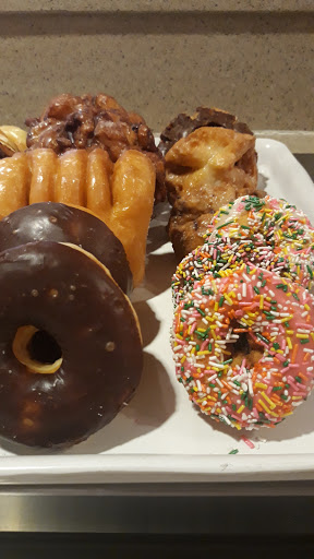 Donut Shop «Rose Donuts», reviews and photos, 5201 Linda Vista Rd, San Diego, CA 92110, USA