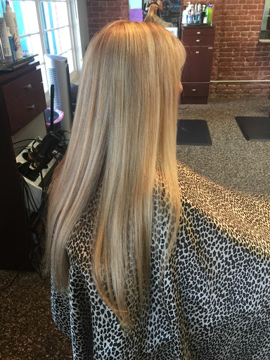 Beauty Salon «The Loft Salon», reviews and photos, 111 S Court St #101, Visalia, CA 93291, USA