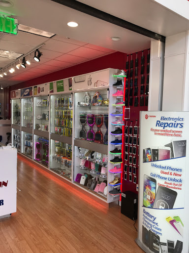 Electronics Repair Shop «Cyberion Columbia Electronics & Phone Repair», reviews and photos, 10300 Little Patuxent Pkwy, Columbia, MD 21044, USA