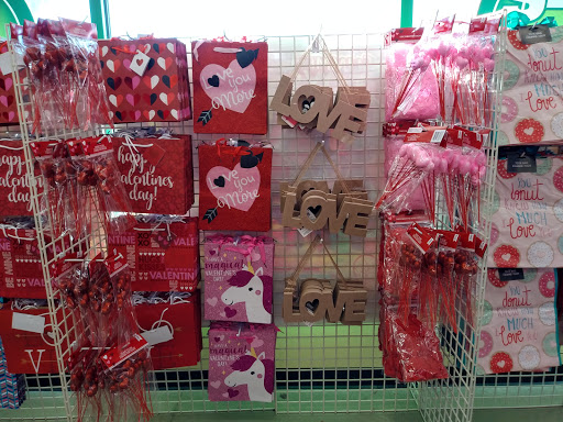 Shopping Mall «Greenbrier Shopping Center», reviews and photos, 225 Brierhill Dr, Bel Air, MD 21015, USA