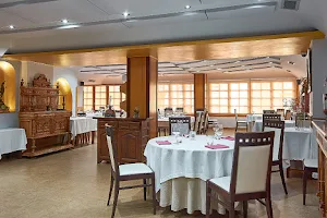 Restaurante Alfonso Valderas image