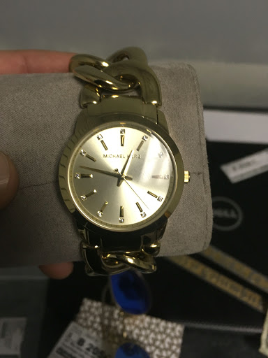 Pawn Shop «Dash 2 Cash Pawn Shop», reviews and photos, 1253 Morse Rd, Columbus, OH 43229, USA