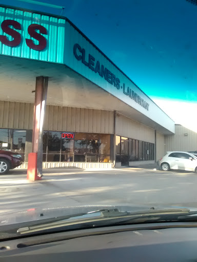Dry Cleaner «Peerless Cleaners», reviews and photos, 3434 S Staples St, Corpus Christi, TX 78411, USA