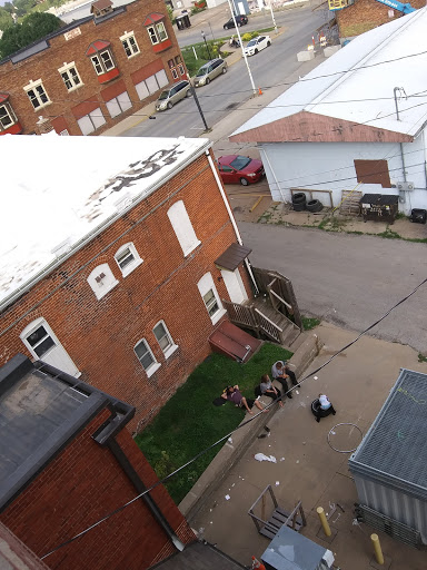 Wine Store «Hy-Vee Wine & Spirits», reviews and photos, 510 E 6th St, Muscatine, IA 52761, USA