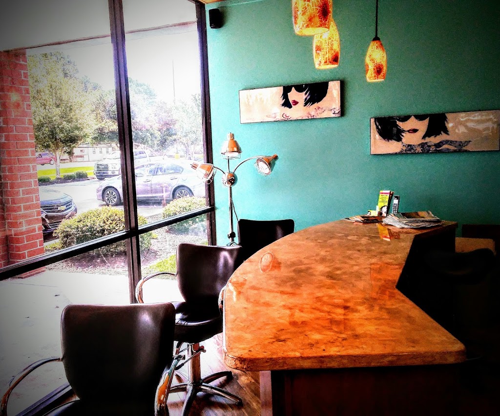 New Attitude Salon & Spa 28445
