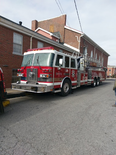 Towing Service «Portland Collision Center», reviews and photos, 412 TN-52, Portland, TN 37148, USA