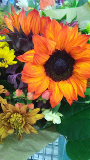 Grocery Store «Sultan Red Apple Market», reviews and photos, 807 W Stevens Ave, Sultan, WA 98294, USA