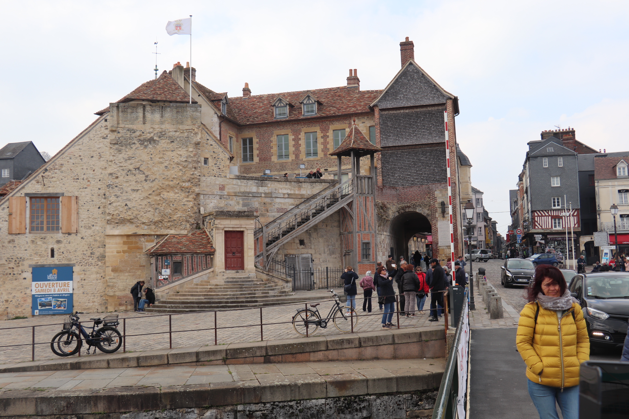 Photo n° 3 de l'avis de southroad. fait le 03/05/2023 à 21:44