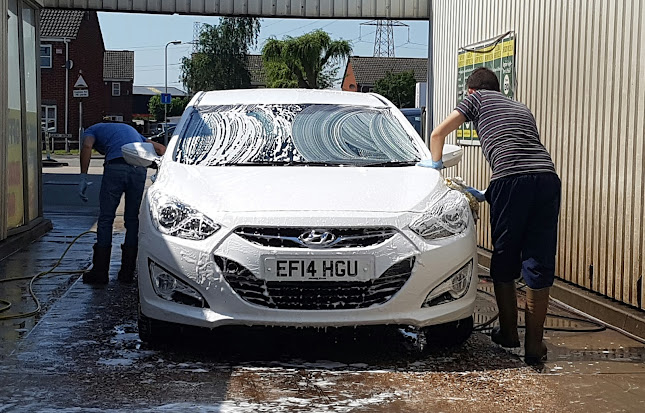 Castle Donington Hand Car Wash - Car wash