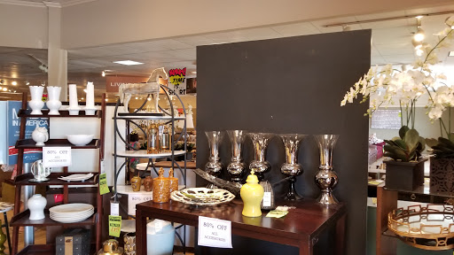 Furniture Store «La-Z-Boy Furniture Galleries», reviews and photos, 12189 Montgomery Rd, Loveland, OH 45140, USA